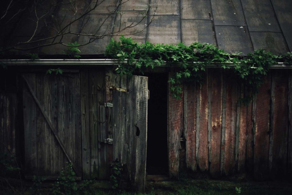 Image of reclaimed barn wood old barn