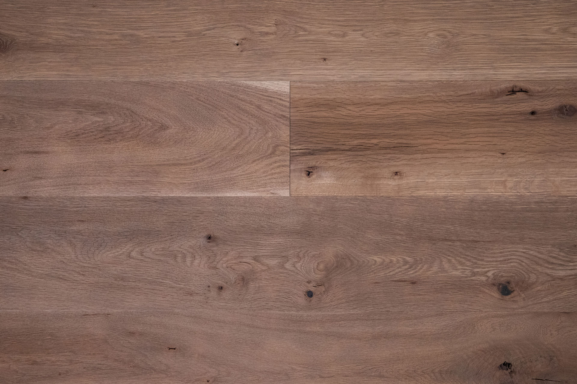 Image of pre-finished wood flooring in Mount Rushmore design