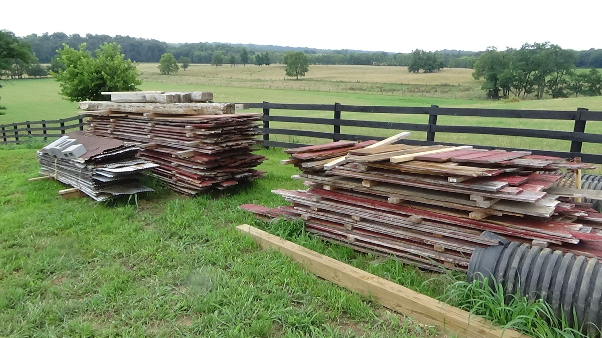 6 Pastures Barn Siding - Reclaimed Wood from Cochran's Lumber